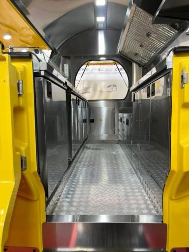Food Truck, camion magasin, remorque food truck, snack, crêperie, gauffre, bar, bar à jus ou smoothies