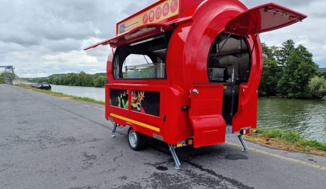 Food Truck, camion magasin, remorque food truck, snack, crêperie, gauffre, bar, bar à jus ou smoothies, sandwitcherie